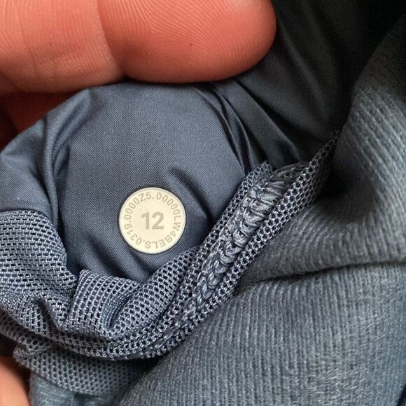 Size 12 Blue Lululemon Pack it Down Vest - Picture 4 of 6